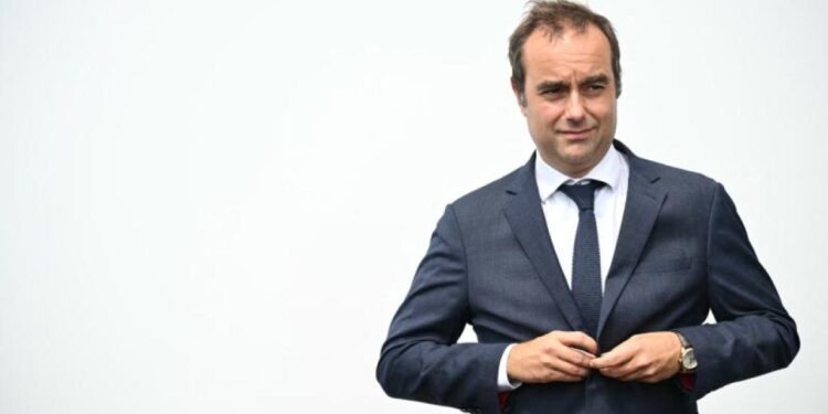 Macron Lecornu’yu yeniden atadı! Tepkiler çığ gibi büyüdü!