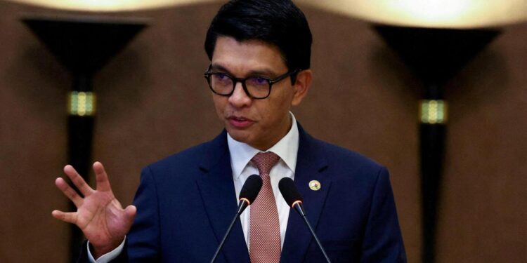 Madagaskar’da Cumhurbaşkanı ülkeden kaçtı iddiası: Ulusa sesleniş konuşması yaptı