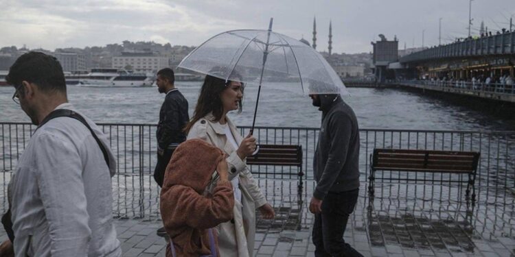 Meteoroloji paylaştı: Yeni haftada kar geliyor! İstanbul’da hava durumu nasıl olacak?