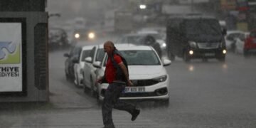 Meteoroloji’den kuvvetli sağanak uyarısı: 7 il için sarı uyarı verildi