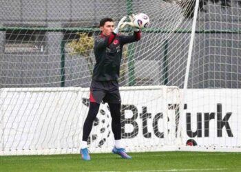 Milli Takım kampında kriz! TFF duyurdu: Berke Özer İzinsiz terk etti…