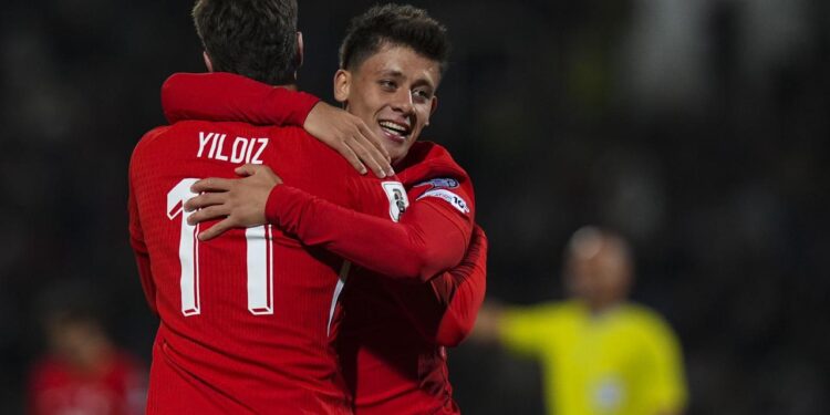 Milli yıldız yedek başlamıştı: Bir gün sonra hocası kovuldu