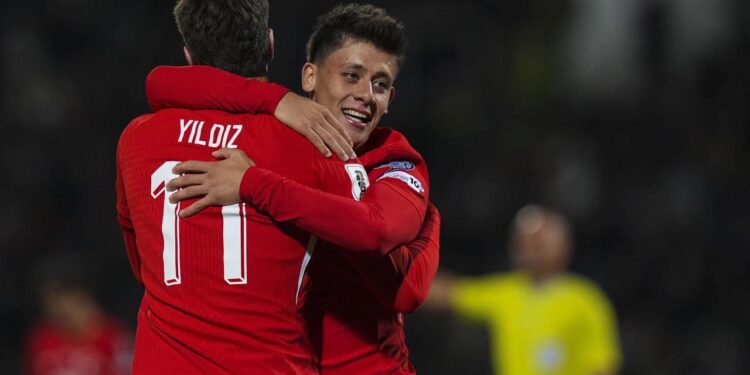 Milli yıldız yedek başlamıştı: Bir gün sonra hocası kovuldu