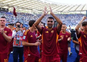 Milli yıldıza ‘Sessiz kahraman’ diyerek yeni sözleşmeyi duyurdular