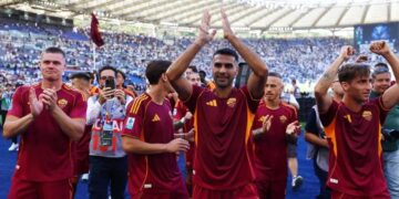 Milli yıldıza ‘Sessiz kahraman’ diyerek yeni sözleşmeyi duyurdular