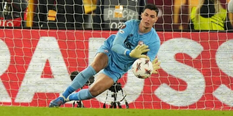 Montella tepki göstermişti! Genesio’dan Berke Özer için ilk açıklama: Not aldım!