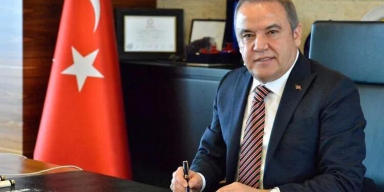 Muhittin Böcek hakkında şoke eden iddia!