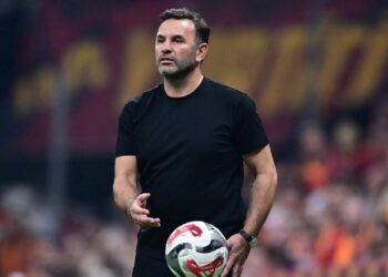 Okan Buruk galibiyeti yıldız ismin babasına armağan etti!