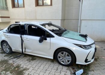 Otomobilde çakmak gazı tüpü patladı: 1 çocuk yaralı
