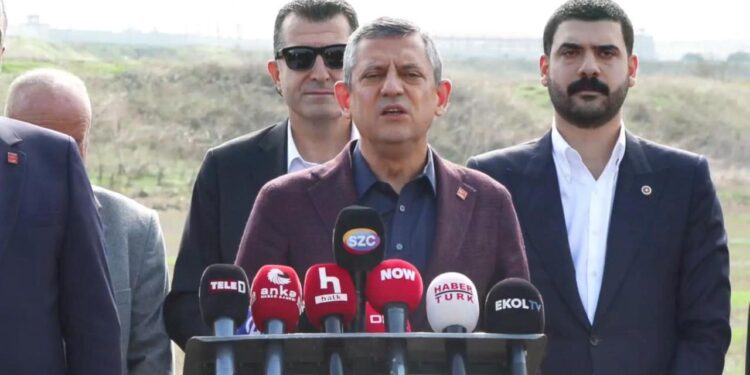 Özgür Özel’den Lütfü Savaş’a tehdit