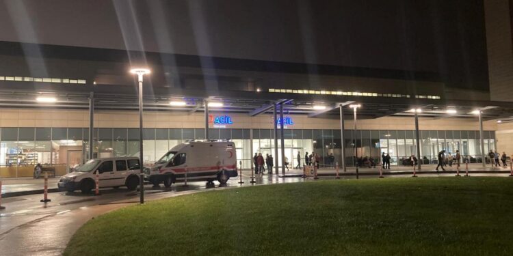 Parkta 2 kız çocuğu baygın bulundu! Acı haber geldi