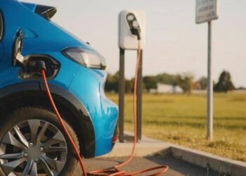 PHEV araçlar, benzinli araçlar kadar çevreyi kirletiyor!