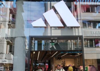 Rekabet Kurulu cezayı kesti: Adidas 402 milyon TL ödeyecek!