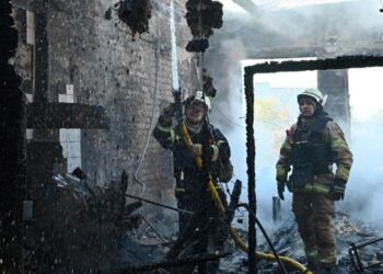 Rusya’da patlama! Kimya fabrikası alev aldı! Ölüler var!