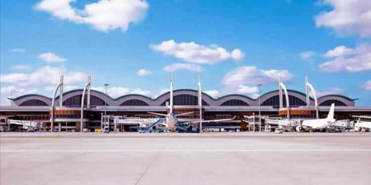 Sabiha Gökçen Havalimanı’nda “duty free” alanı yenilendi