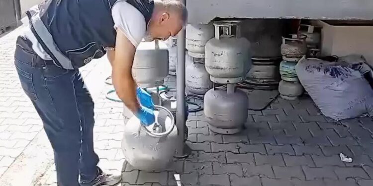 Sahtekarlar tüpün gazını aldı