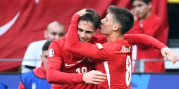 Şampiyonlar Ligi’nde Türk derbisi! Hocasının kaderini belirleyecek