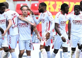 Samsunspor ikinci yarıda patladı! ‘Duble’ 3 puanı getirdi