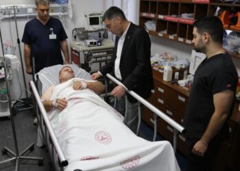 Şanlıurfa’da polis memuruna bıçaklı saldırı