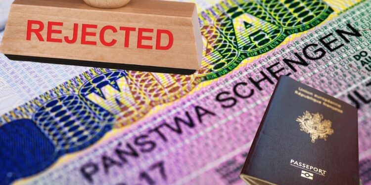 Schengen’de dijital dönem başlıyor: Türk yolcular için ne değişiyor?