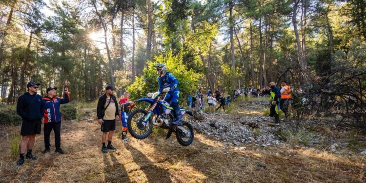 Sea To Sky Enduro Motosiklet Yarışı’nın Orman Etabı’nda lider Manuel Lettenbichler