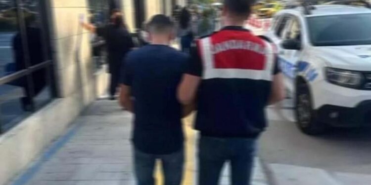 Şehit annesinin altınlarını gasbettiler