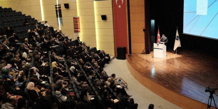 Sempozyumda “Birlikte Yaşama Kültürü ve Evrensel Barış” masaya yatırılıyor