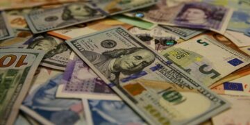 Serbest piyasada döviz açılış fiyatları