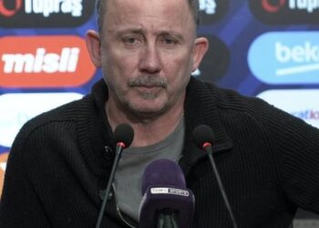 Sergen Yalçın ‘Acı çektiğini biliyoruz’ diyerek açıkladı! ‘Kolay değil’