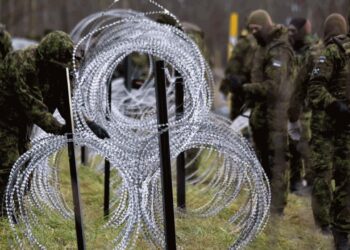 Sınırda askeri hareketlilik! NATO ülkesinden son dakika Rusya kararı! Resmen kapatıldı