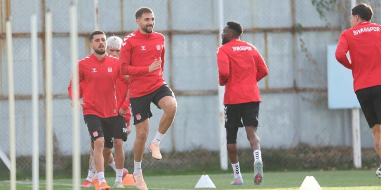 Sivasspor’da Hatayspor mesaisi sürüyor