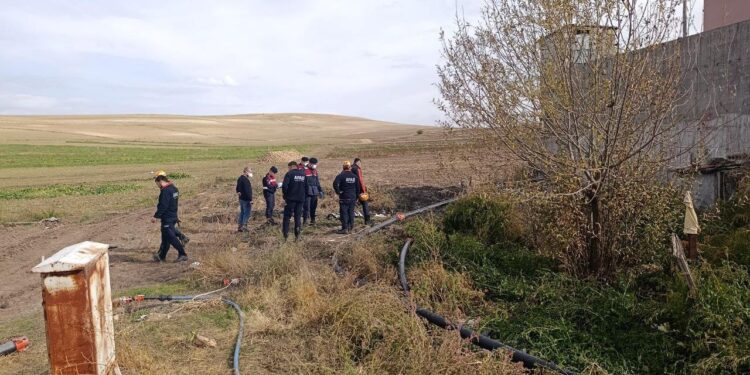 Sivas’ta foseptik faciası: Temizlemek için giren 2 kişi zehirlenerek can verdi!