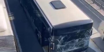 Son dakika: Sefaköy’de metrobüsler çarpıştı! Yaralı var