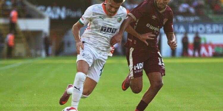 Son dakikalarda yıkılmışlardı! Maç sonu büyük üzüntü yaşadılar: ‘Kaybetmeyi hak etmedik’