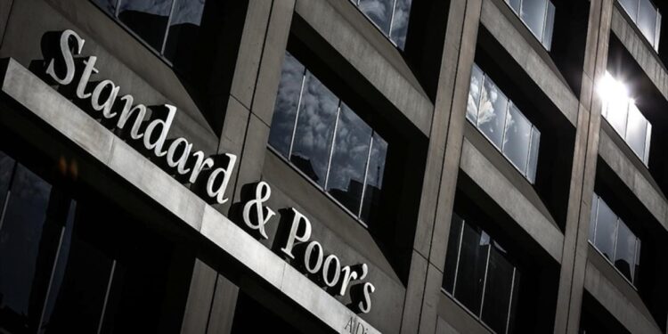 S&P, Türkiye’nin kredi notunda değişiklik yapmadı