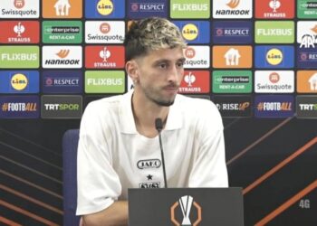 Stuttgart’ta oynayan milli futbolcu: ‘Evimde olmak güzel’