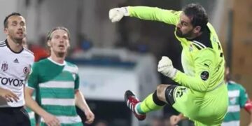 Süper Lig ekibinde oynamıştı! 2 Şampiyonlar Ligi kazanan efsane 40 yaşında bıraktı