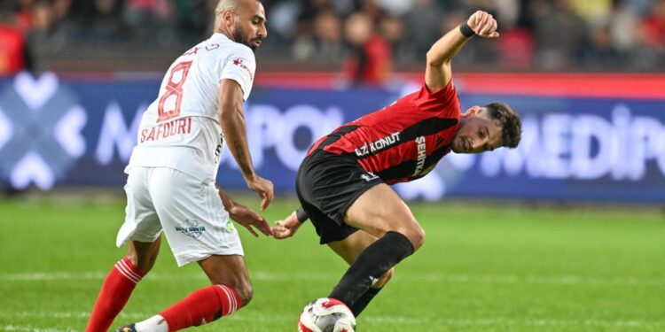 Süper Lig’de kıran kırana geçen maç: Tam 5 gol var