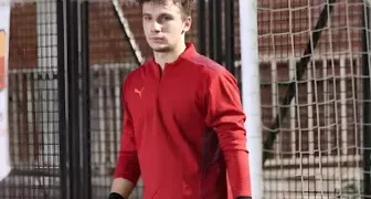 Takımsız kalan oyuncu yeni işini halı sahada buldu