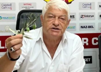 Tam 36 futbolcu almışlardı: Kümeye demirlediler, Başkan Vekili istifa etti