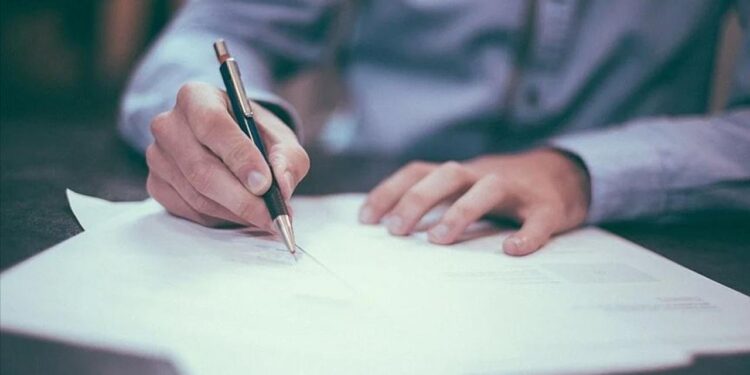 Ticaret Bakanlığı 15 müfettiş yardımcısı, TÜİK 10 sözleşmeli bilişim personeli alacak