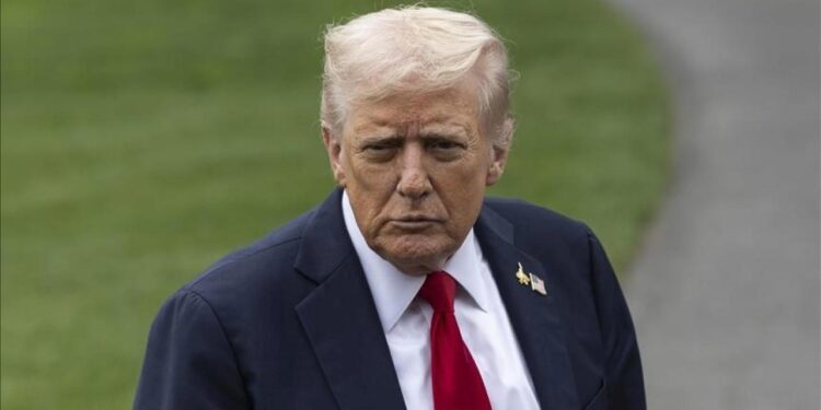 Time dergisi kapak yaptı: Trump fotoğrafını beğenmedi: Saçımı yok etmişler!