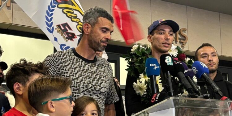 Toprak Razgatlıoğlu: Babamın en büyük hayali şampiyon olduğumu görmekti