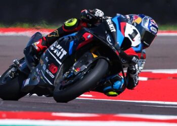 Toprak Razgatlıoğlu, İspanya’daki ilk yarışta ikinci oldu