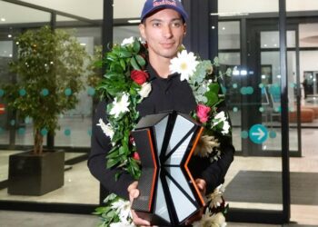 Toprak Razgatlıoğlu yurda döndü! Yeni hedefini açıkladı