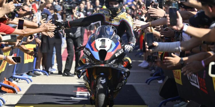 Toprak Razgatlıoğlu’ndan şampiyonluk sonrası ilk sözler!