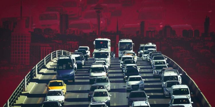 Trafik cezalarına kademeli zam! Aracından inene 180 bin TL ceza!