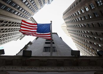 Trump tehdit etti! Borsa çakıldı!