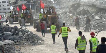 Türk bayraklarıyla Gazze’ye girdiler! Çalışmalar başladı