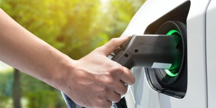 Türkiye’nin 81 iline yeni şarj istasyonları geliyor